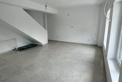 Duplex cu 5 camere cu Canalizare în Theodor Pallady - 2