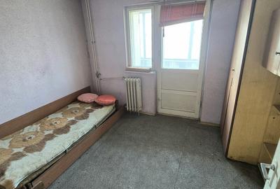 Apartament cu 3 camere decomandat în Mioriței - 2