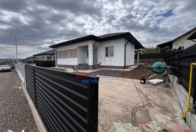 Casă cu 4 camere cu Teren 410 Mp în Miroslava - 4