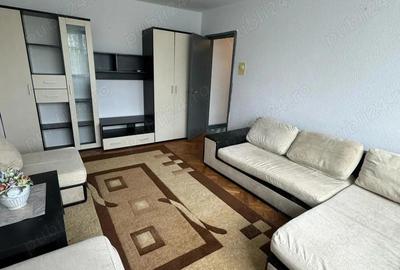 Apartament 3 camere Pia?a Covasna Sector 4, 400 luna, mobilat utilat - 1