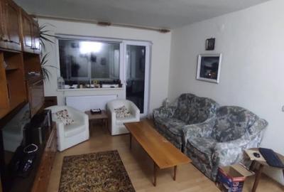 Apartament cu 2 camere decomandat în Casa de Cultură