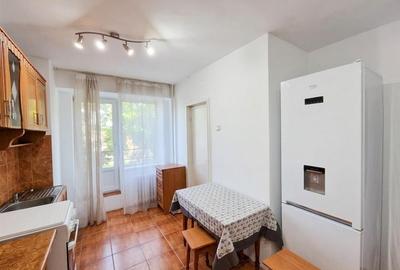 Apartament cu 3 camere semidecomandat în Cantemir - 12