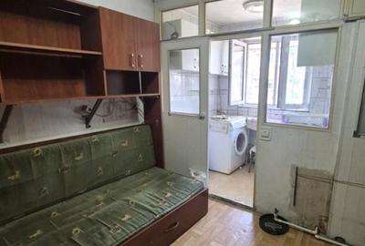 Garsonieră semidecomandată în Titan