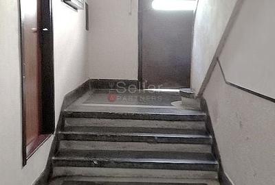 Garsonieră decomandată în Central - 5
