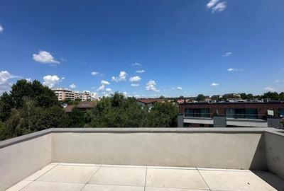 Eleganță Contemporană pe Trei Niveluri - Triplex cu Terase Panoramice - 11