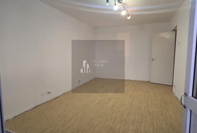 Apartament cu 3 camere decomandat în Giurgiului - 3