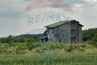 Teren intravilan, un colt de liniste, aflat in Petresti, Corbeanca - 2