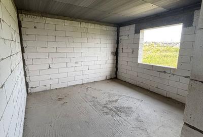 Casă cu 4 camere în Plaiul Vulcanești - 4