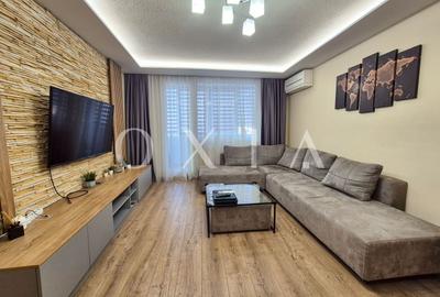 Apartament cu 3 camere semidecomandat, mobilat în P-ța Unirii