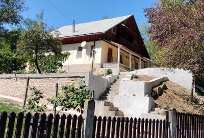 Casă cu 4 camere în Bozioru - 2