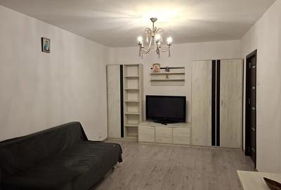Apartament cu 2 camere decomandat în Titan