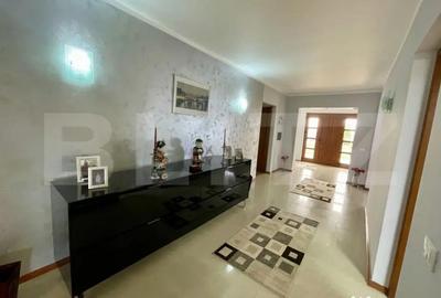 Casă cu 5 camere cu Teren 9300 Mp în Vadu Moldovei - 2