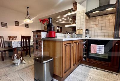 Apartament 4 camere, renovat ?i mobilat complet, etaj 1, z - 3