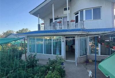 Casă cu Teren 2000 Mp în Central - 2