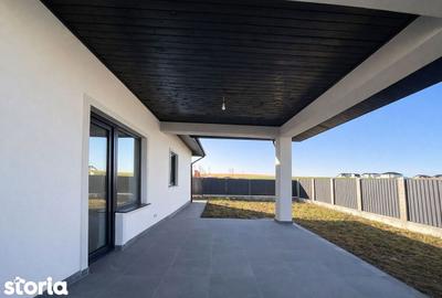 Casă cu 4 camere cu Teren 400 Mp în Dancu - 9