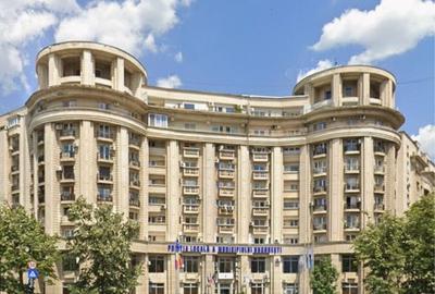 Garsonieră decomandată în Calea Victoriei