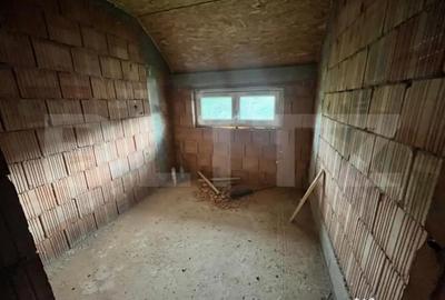 Casă cu 4 camere cu Teren 1000 Mp în Central - 3