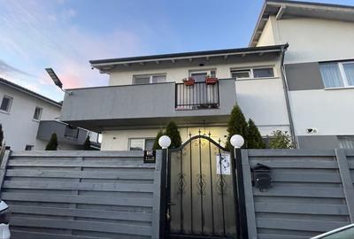 Casă cu 4 camere în Central