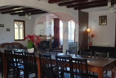 Vila/Casa de vacanta la munte (D+P+E+M) - Prahova - Provi... - 2