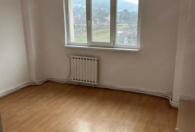 Vand apartament 2 camere decomandat la etajul 2 in blocul pompierilor - 1