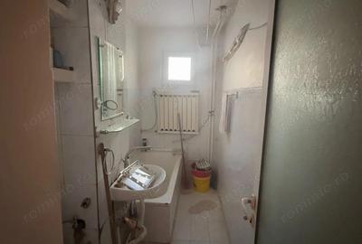 Apartament cu 2 camere semidecomandat în Inel II