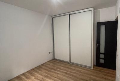 Vând ap 3 cam decom parter în vilă (P+2), în Faleză N, loc de parcare - 5