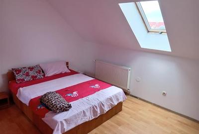 Apartament cu 2 camere decomandat, mobilat în Vasile Aaron - 2