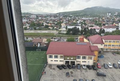 Apartament cu 4 camere semidecomandat în Exterior Vest - 1
