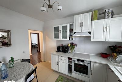 Casă cu 3 camere decomandat cu Teren 274 Mp în Berceni - 1