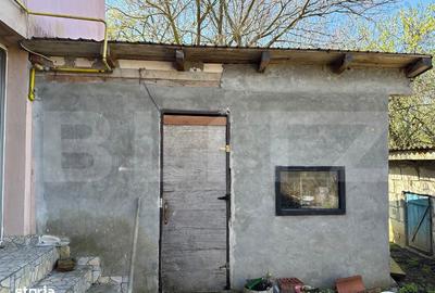 Casă cu 4 camere cu Teren 1480 Mp în Brădești - 1