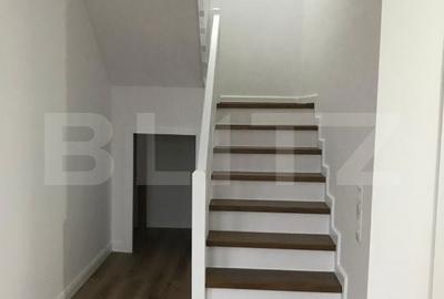 Casă cu 5 camere cu Teren 400 Mp în Răzvad - 5