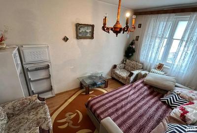 Apartament cu 3 camere semidecomandat în 1 Mai - 3