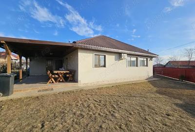 Casă cu 3 camere în Braniștea - 10