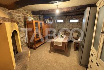 Casa de vanzare cu curte spatioasa loc relaxare si gradina Cornatel - 21