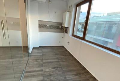 Cartierul Solar - 3 Camere - Mutare Imediata - 2