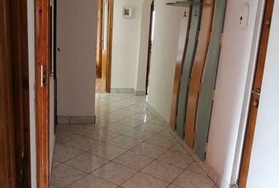 Apartament cu 3 camere decomandat în Traian - 5