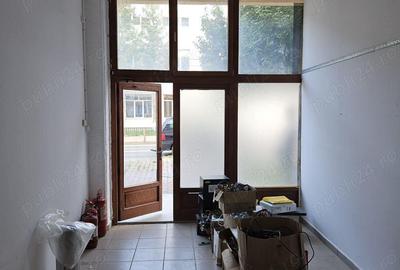 Spatiu comercial 60 mp zona scoala 8 - 7