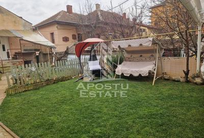 Casă cu 3 camere cu Canalizare în Romanilor - 2