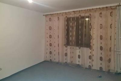 Apartament cu 3 camere în 23 August