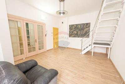 Apartament cu 3 camere semidecomandat, mobilat în Vitan