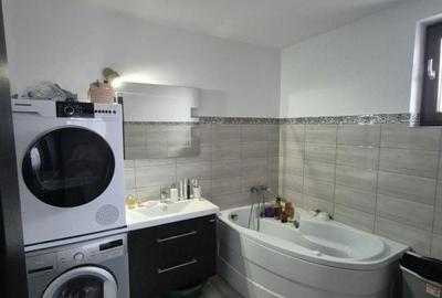 Casă cu 3 camere în Albești - 10