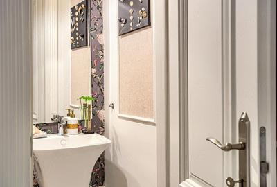 Apartament cu 3 camere nedecomandat în Central