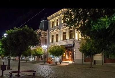 Apartament cu 3 camere decomandat în Central - 1