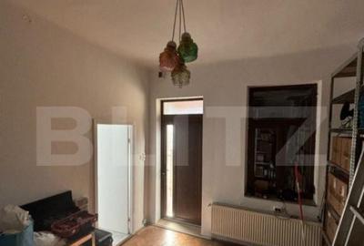 Apartament 3 camere, tavan inalt, garaj, zona bld 16 Decembr - 2
