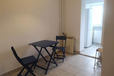 Stirbei Voda, garsoniera spatioasa, decomandata, bloc mixt, stradal, nemobilata - 3