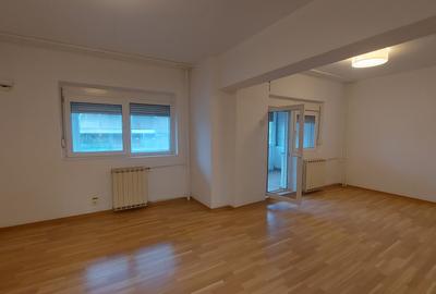 Piata Unirii, inchiriere apart. 5 camere nemobilate Piata Unirii, inchiriere apart. 5 camere nemobilate - 3