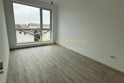 Apartament cu 3 camere decomandat în Central - 3