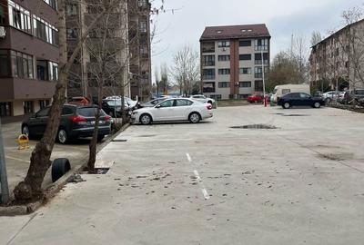 Garsonieră decomandată în Roșu