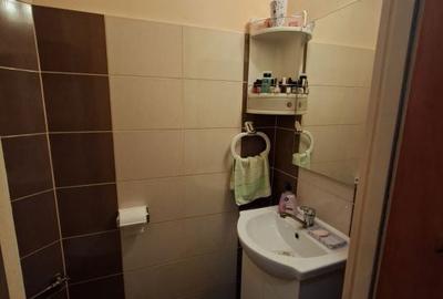 Apartament cu 4 camere decomandat în Traian - 10