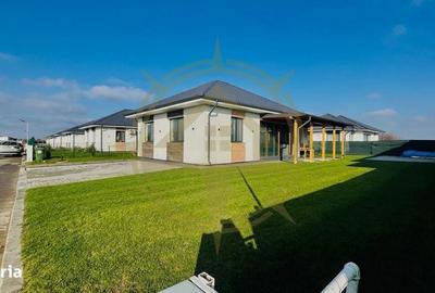 Casă cu 4 camere în Tamași